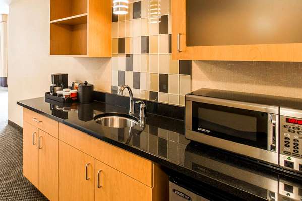 Suite - Cambria Hotel Rapid City - I-90, Exit 61