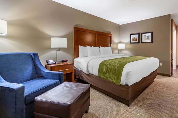 - Comfort Inn & Suites Sioux Falls - I-229, Exit 1C