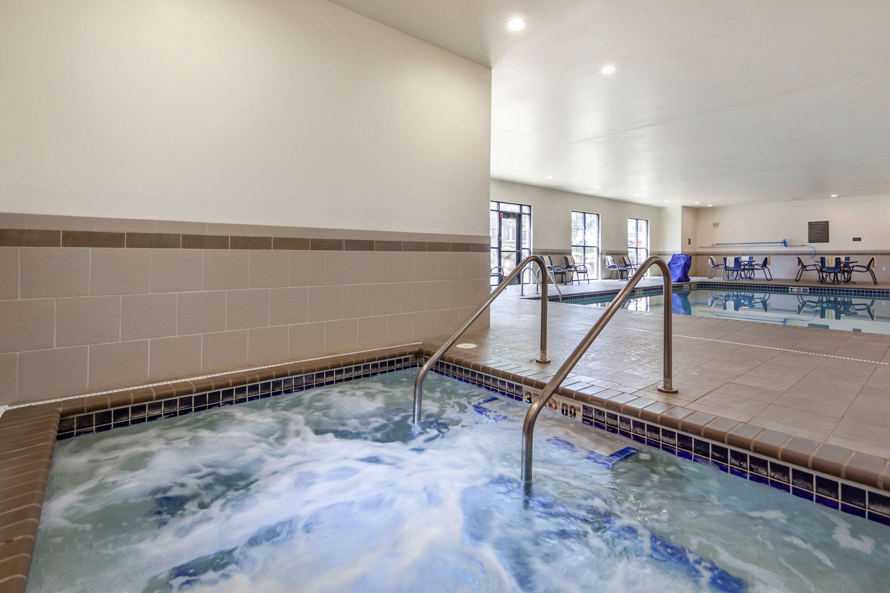 Indoor pool | Comfort Inn & Suites Avera Southwest