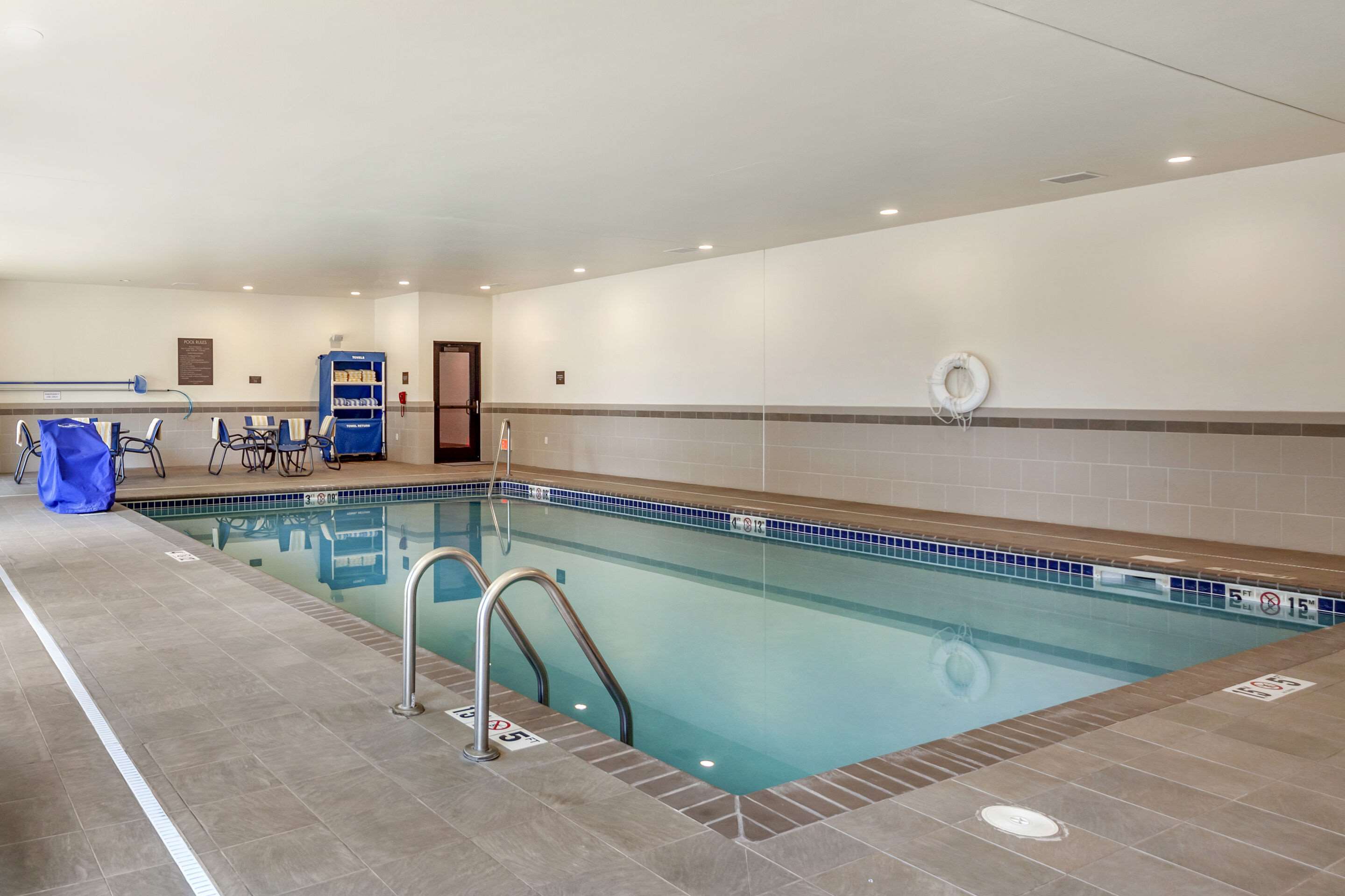 Indoor pool | Comfort Inn & Suites Avera Southwest