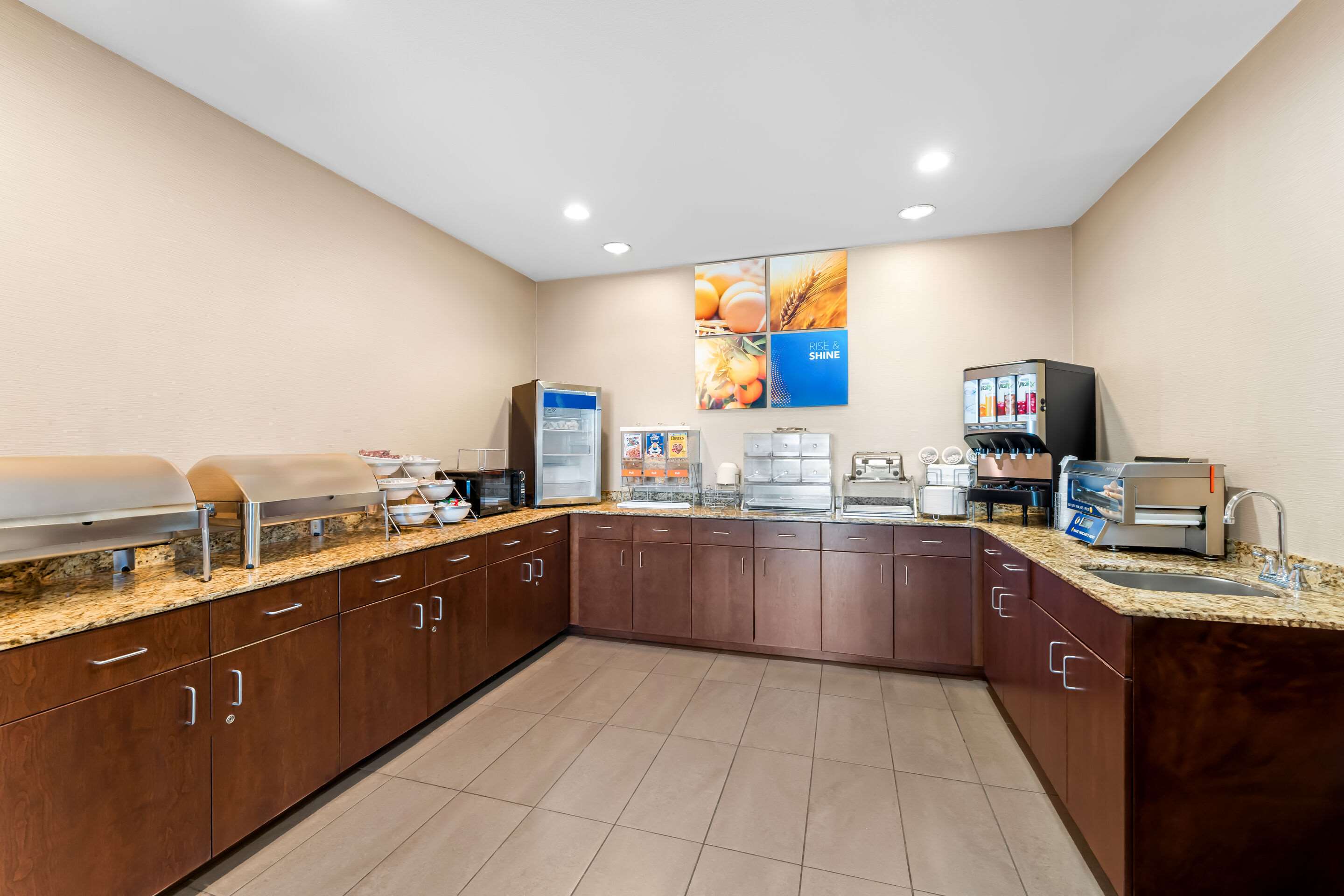 Assorted breakfast items | Comfort Inn & Suites Avera Southwest
