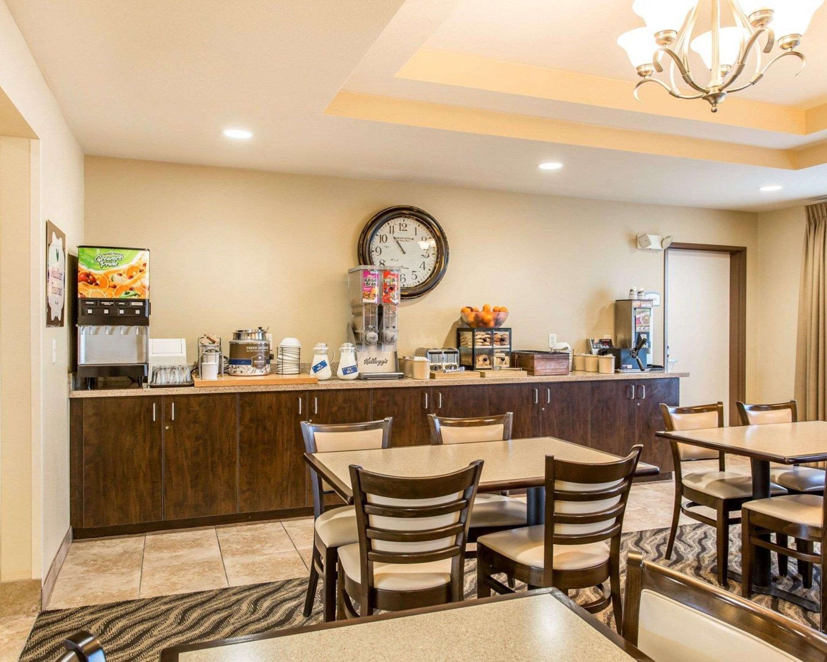 Breakfast counter