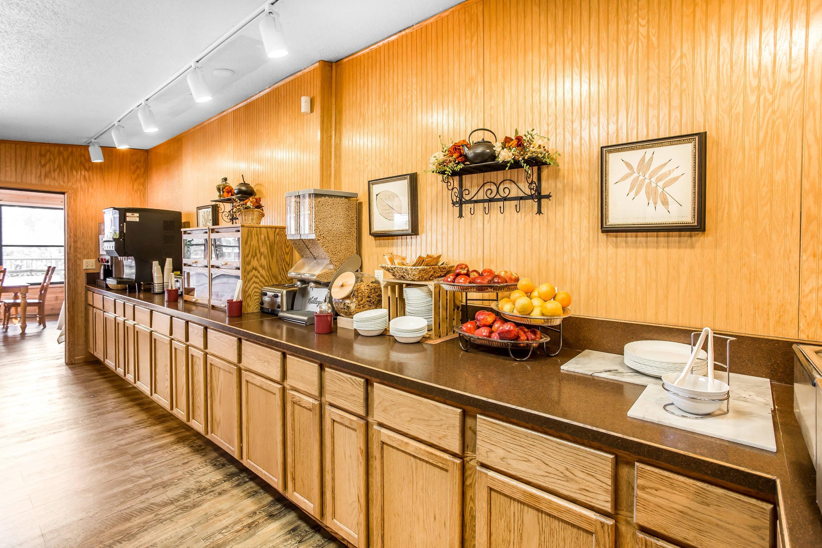 Free breakfast | K Bar S Lodge, Ascend Hotel Collection