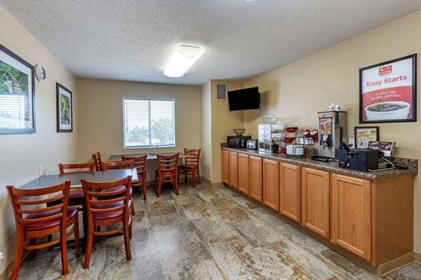 Amenities - Econo Lodge Belle Fourche