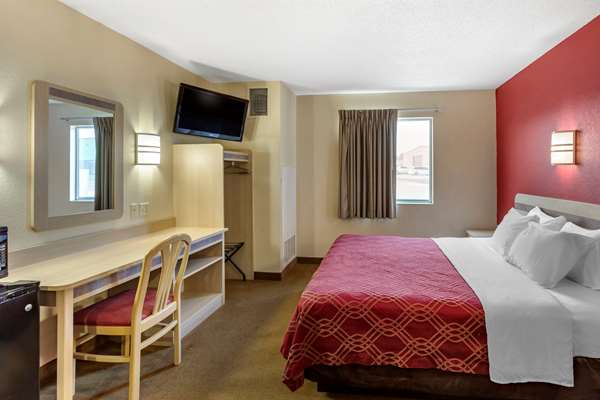  - Econo Lodge Belle Fourche