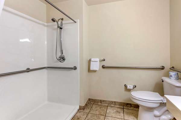  - Econo Lodge Belle Fourche