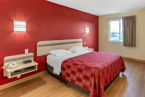  - Econo Lodge Belle Fourche