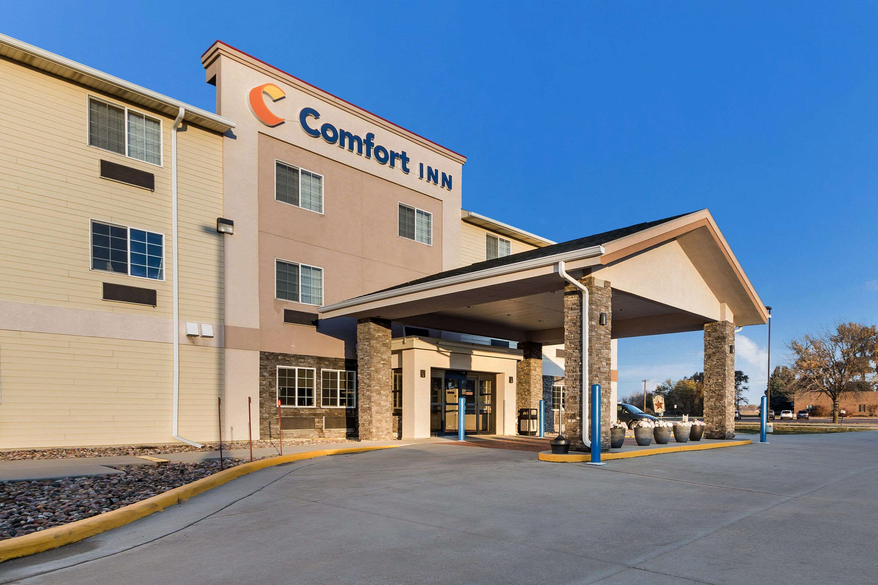 Hotel exterior | Comfort Inn Yankton SD