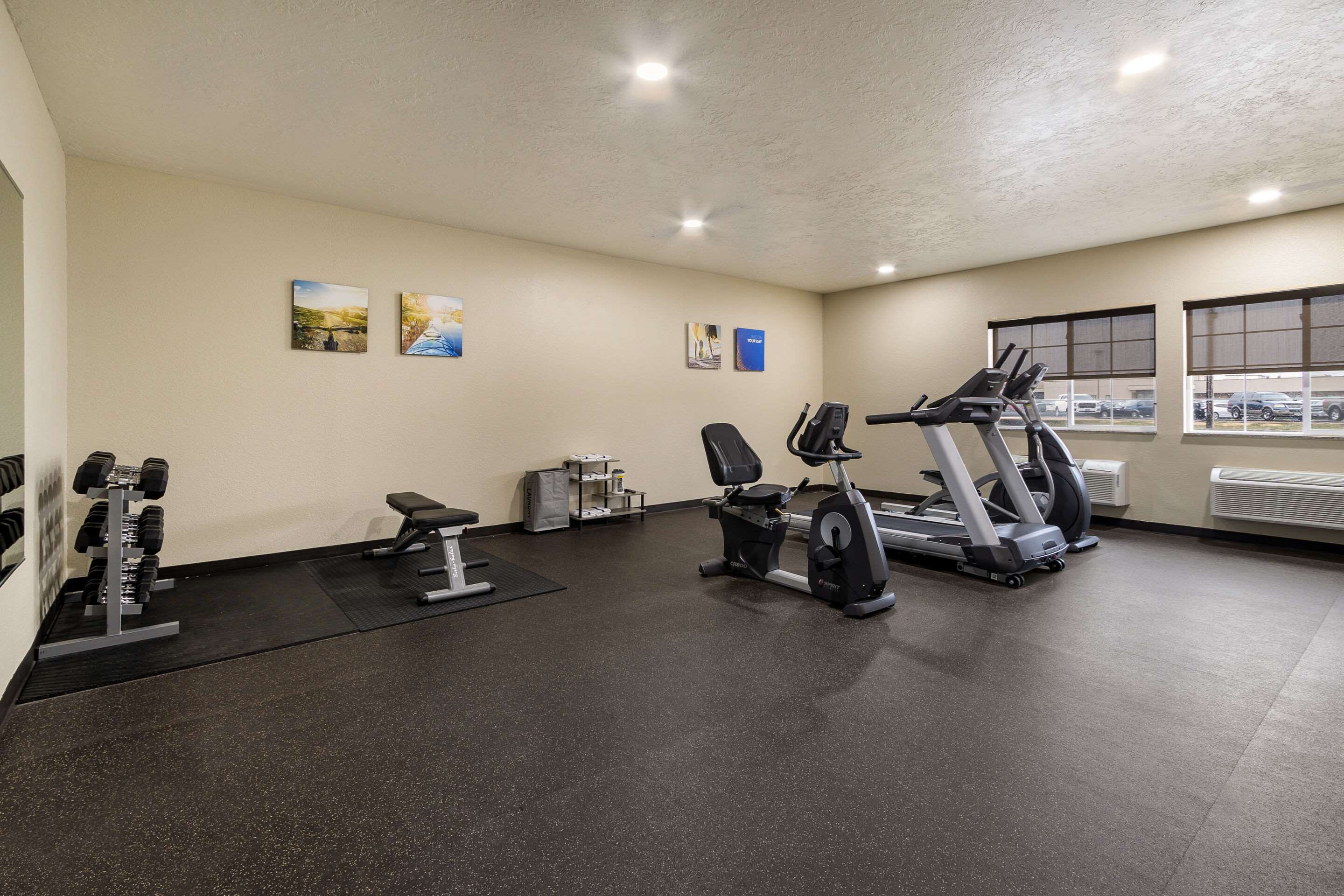 Exercise room | Comfort Inn Yankton SD