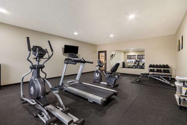 Fitness/ Exercise Room - Comfort Inn Yankton