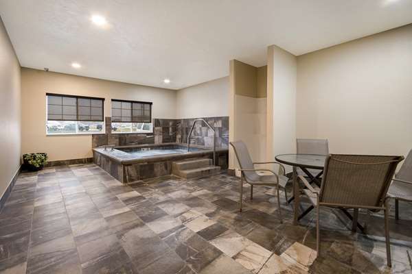 Pool - Comfort Inn Yankton