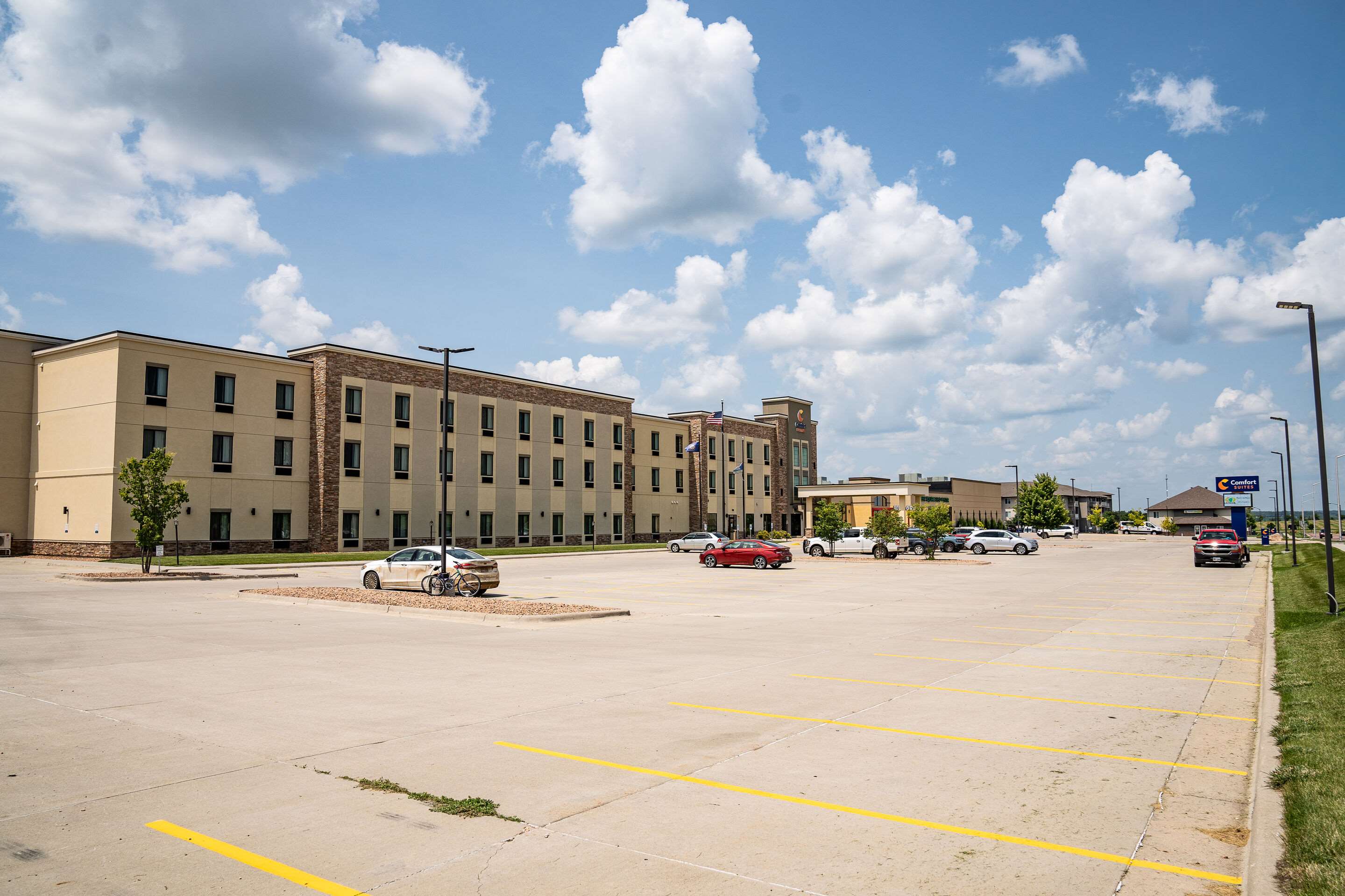 Parking Lot | Comfort Suites University