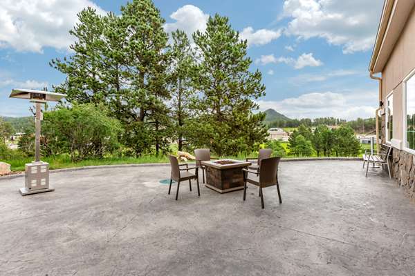  - Comfort Inn & Suites Hill City