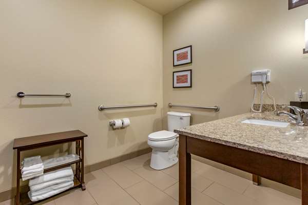  - Comfort Inn & Suites Hill City