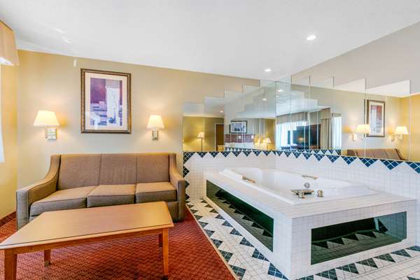 Suite - Quality Inn Rapid City