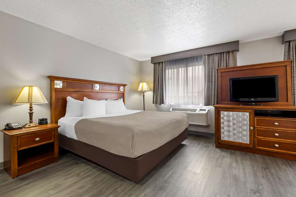 QUALITY INN NEAR MONUMENT HEALTH RA-guestroom-Guest Room,Suite,On-Site.jpg
