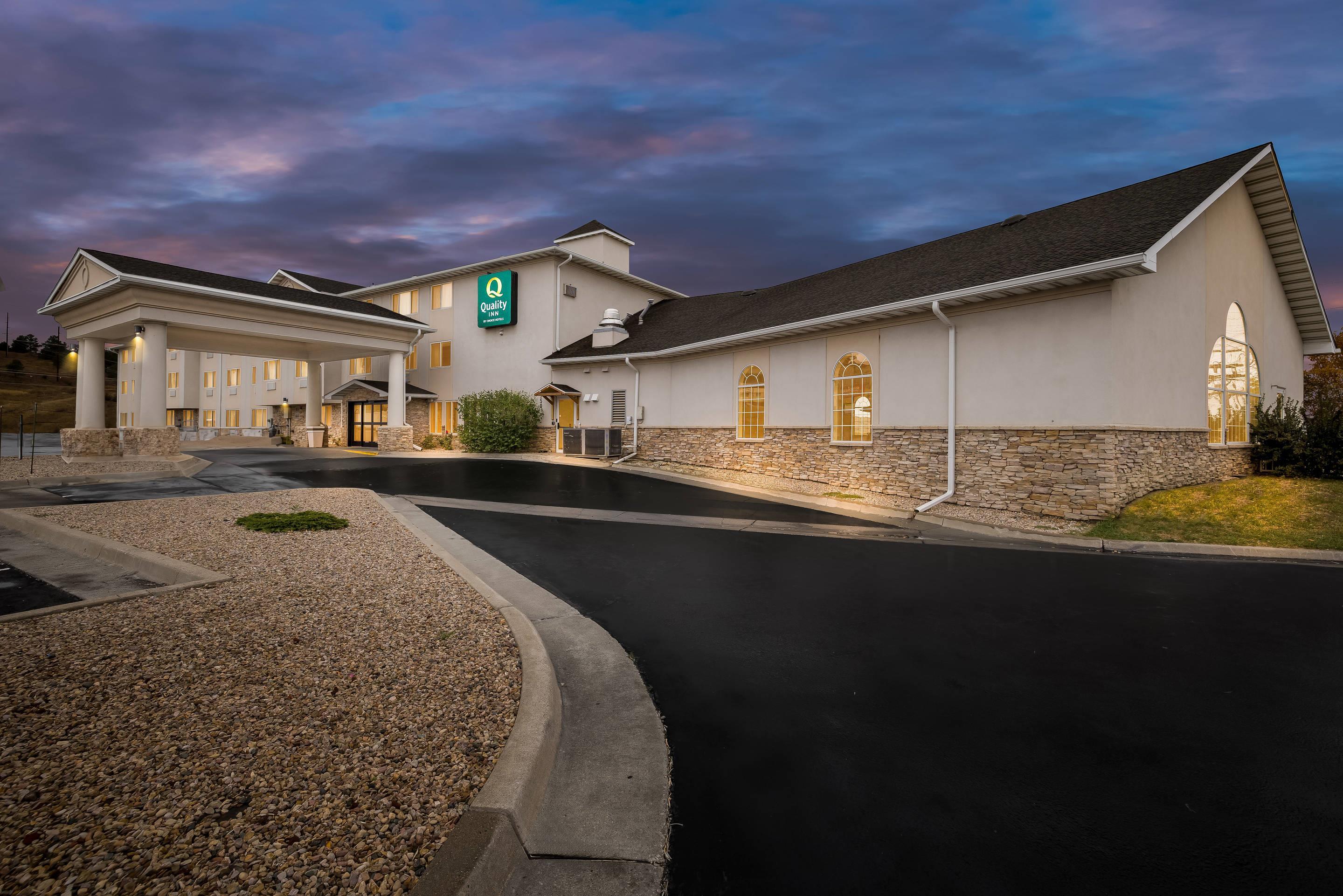 Twilight | Quality Inn near Monument Health Rapid City Hospital