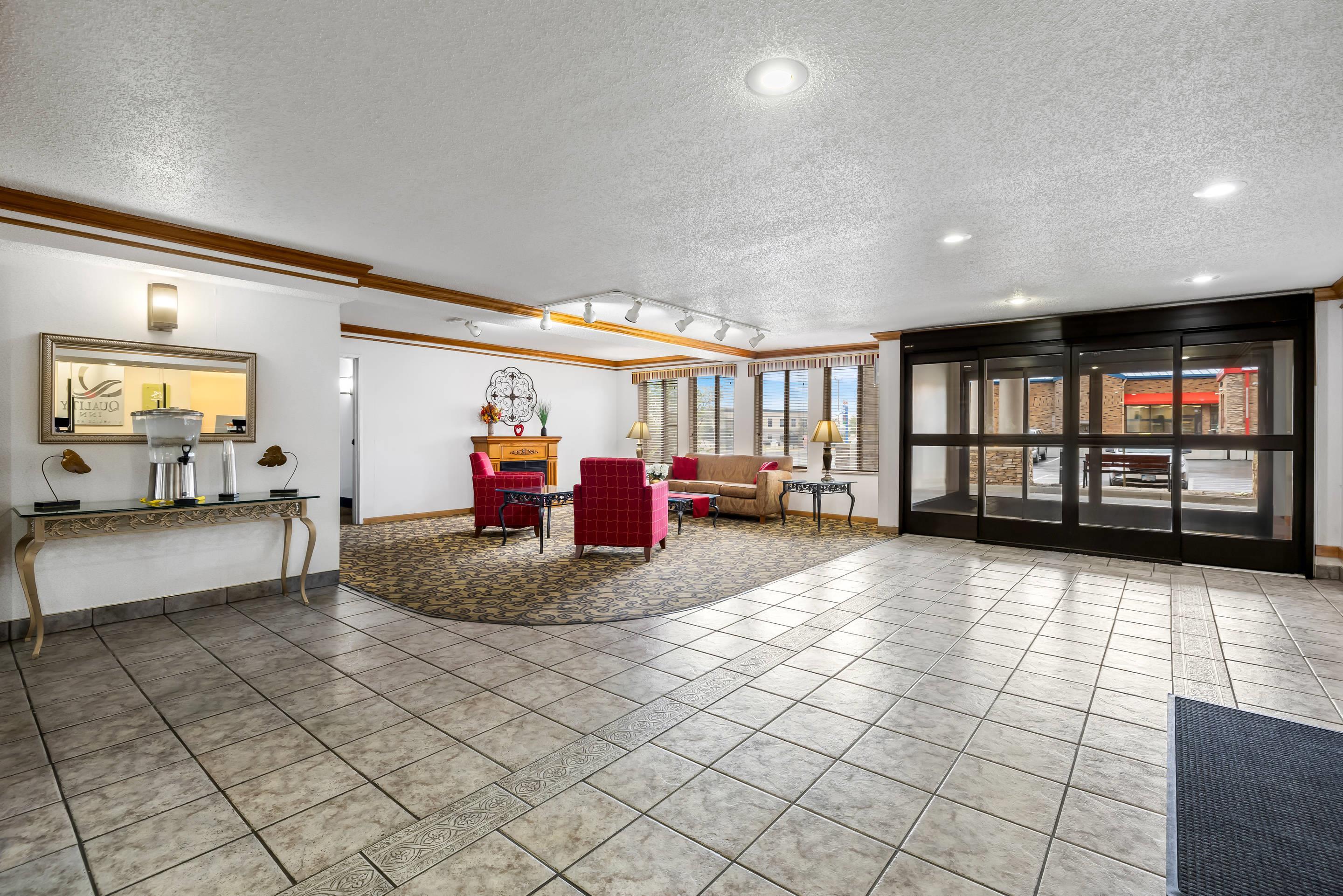 Hotel lobby | Quality Inn near Monument Health Rapid City Hospital