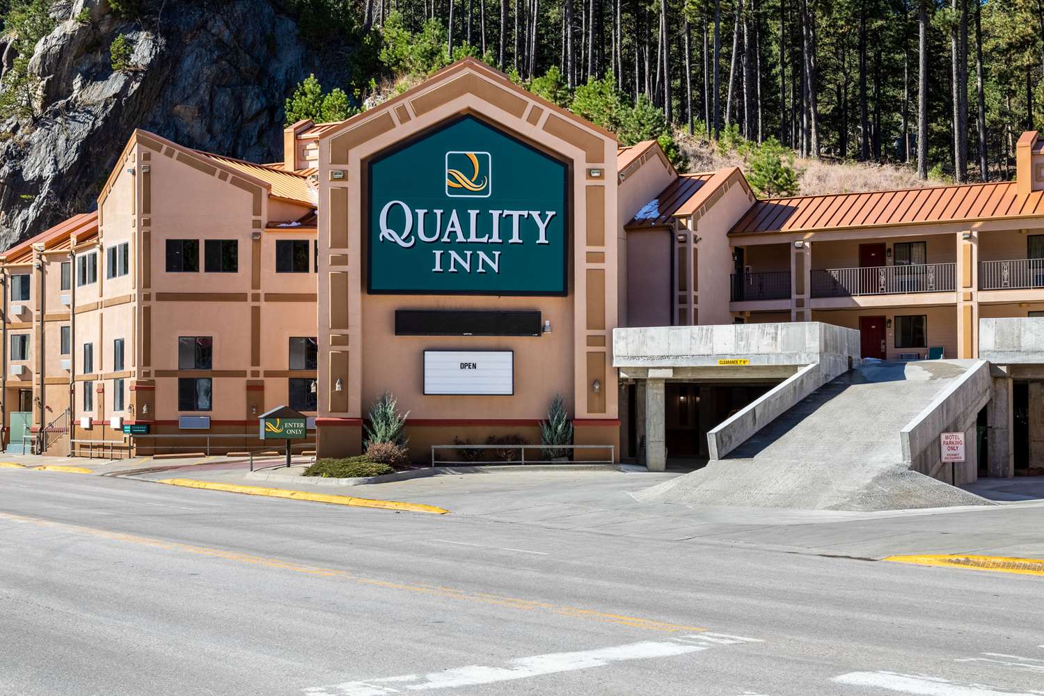 Quality Inn Keystone, SD See Discounts