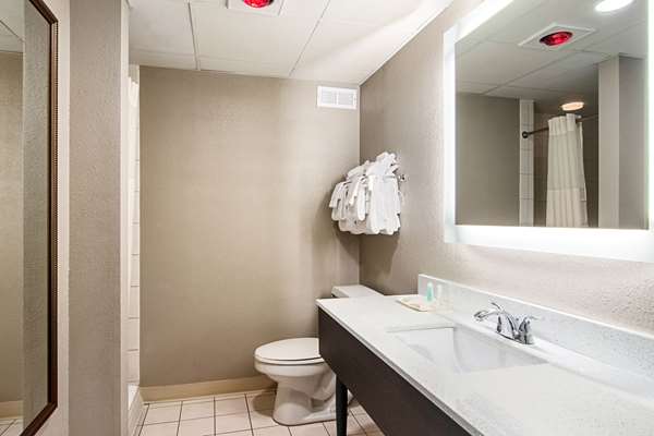  - Clarion Inn Willow River Sevierville