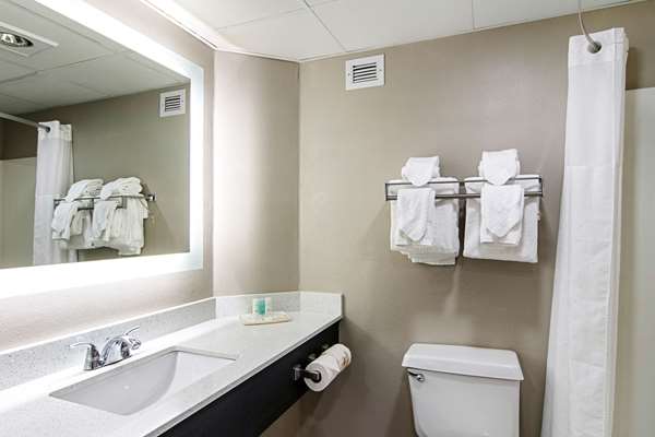  - Clarion Inn Willow River Sevierville