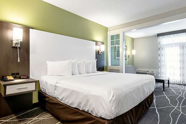  - Clarion Inn Willow River Sevierville