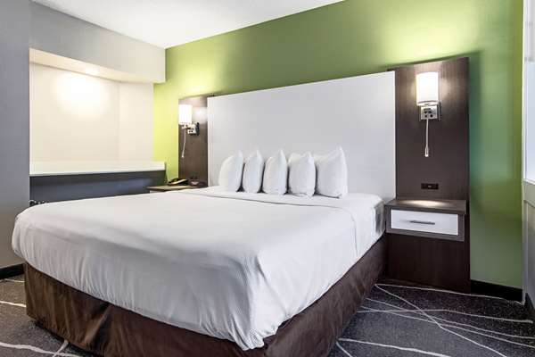  - Clarion Inn Willow River Sevierville