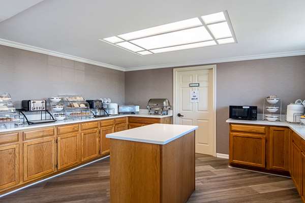 Amenities - Clarion Inn Willow River Sevierville