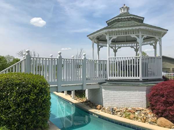 Exterior view - Clarion Inn Willow River Sevierville