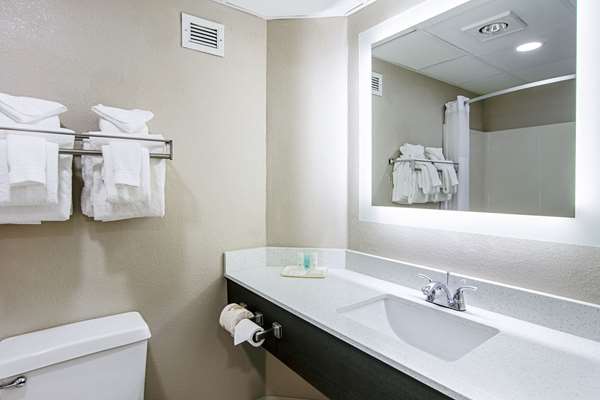  - Clarion Inn Willow River Sevierville