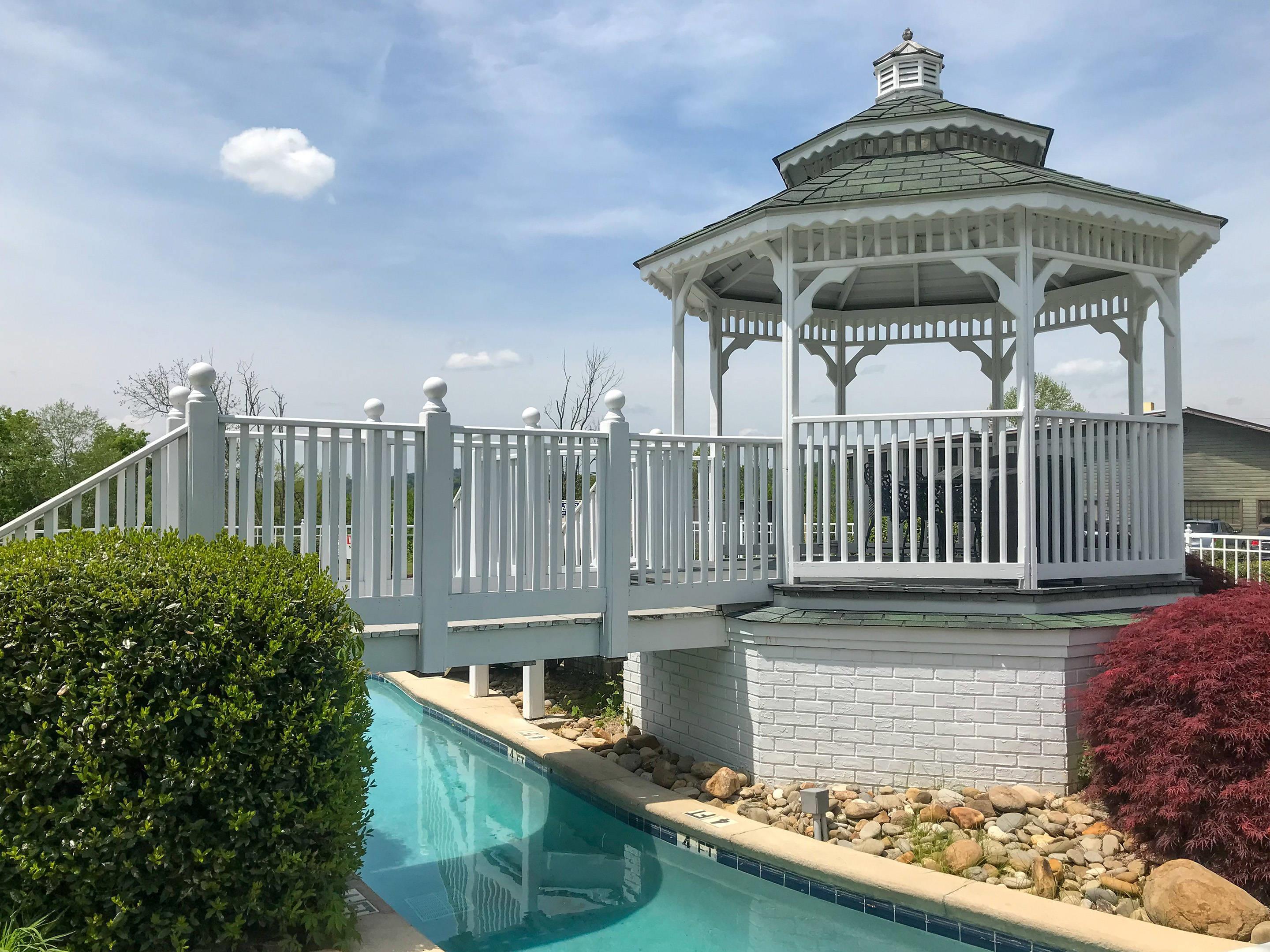 Hotel exterior | Clarion Inn Willow River