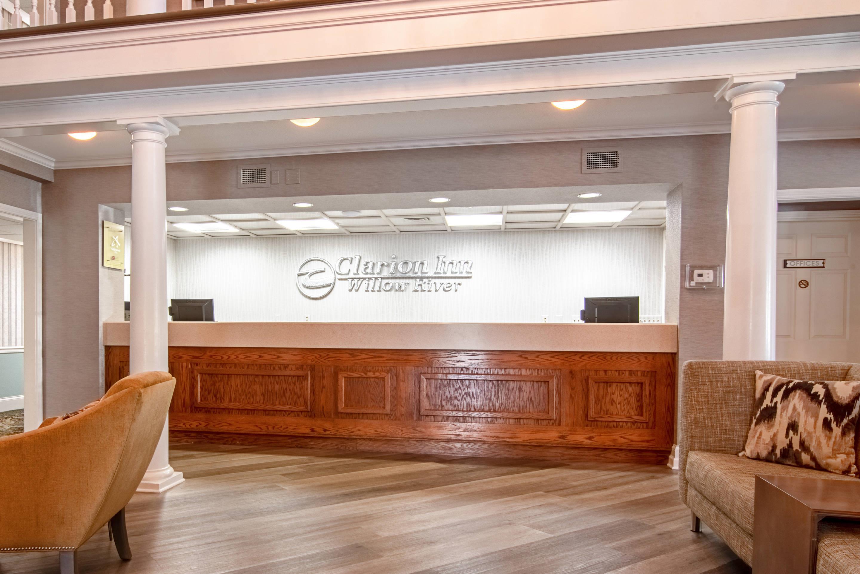 Front desk | Clarion Inn Willow River