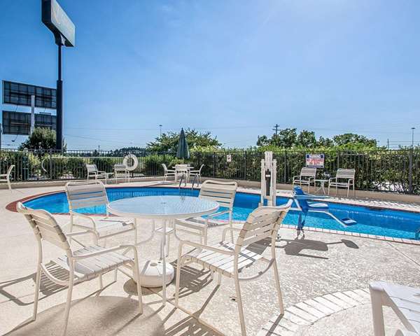 Pool - Quality Inn Murfreesboro - I-24, Exit 81