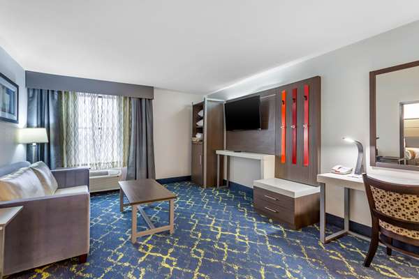 Suite - Quality Inn Murfreesboro - I-24, Exit 81