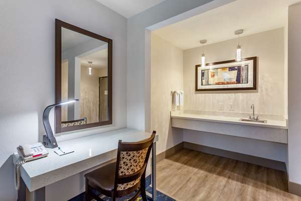 Suite - Quality Inn Murfreesboro - I-24, Exit 81