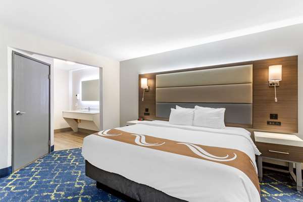 Suite - Quality Inn Murfreesboro - I-24, Exit 81