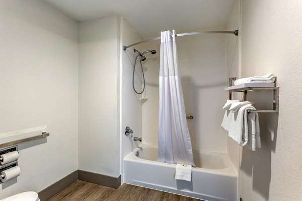 Suite - Quality Inn Murfreesboro - I-24, Exit 81