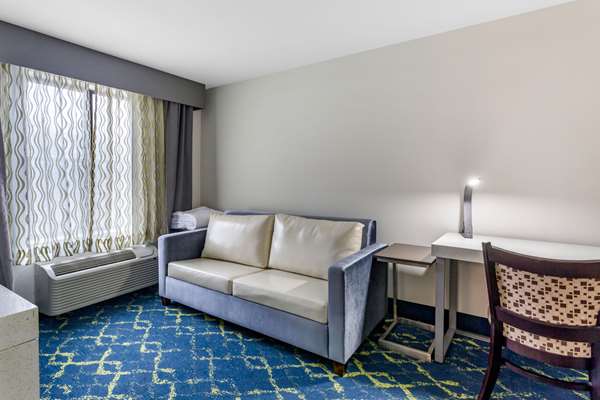 Suite - Quality Inn Murfreesboro - I-24, Exit 81