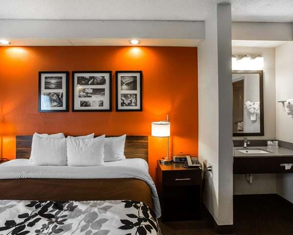  - Sleep Inn Brentwood - I-65, Exit 69