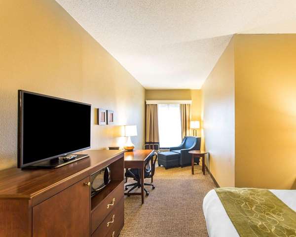 Suite - Comfort Suites Cookeville - I-40, Exit 287