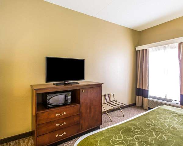 Suite - Comfort Suites Cookeville - I-40, Exit 287