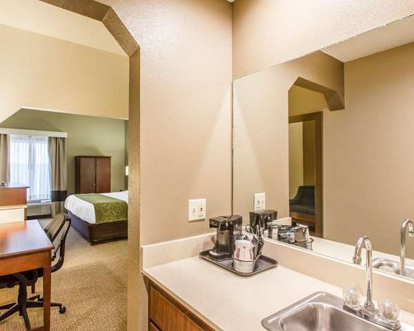  - Comfort Suites Cookeville - I-40, Exit 287