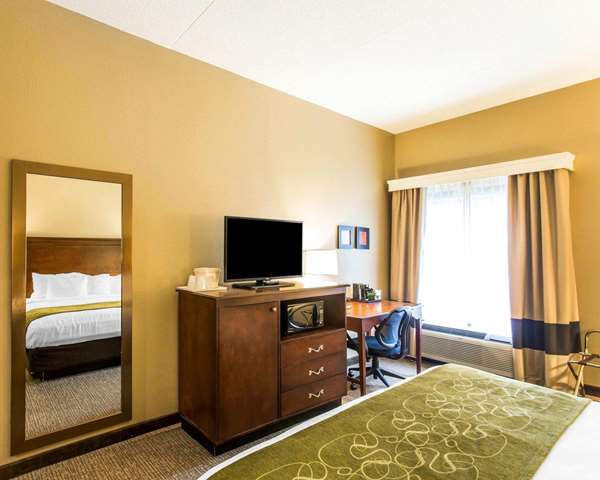 - Comfort Suites Cookeville - I-40, Exit 287