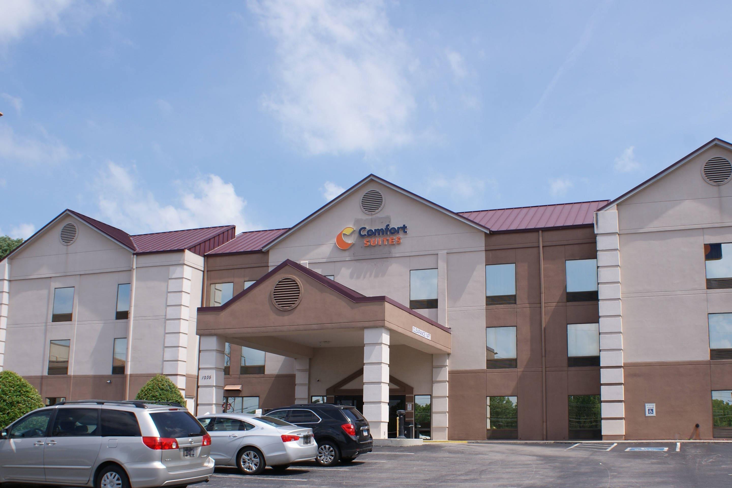 Hotel Entrance | Comfort Suites Cookeville