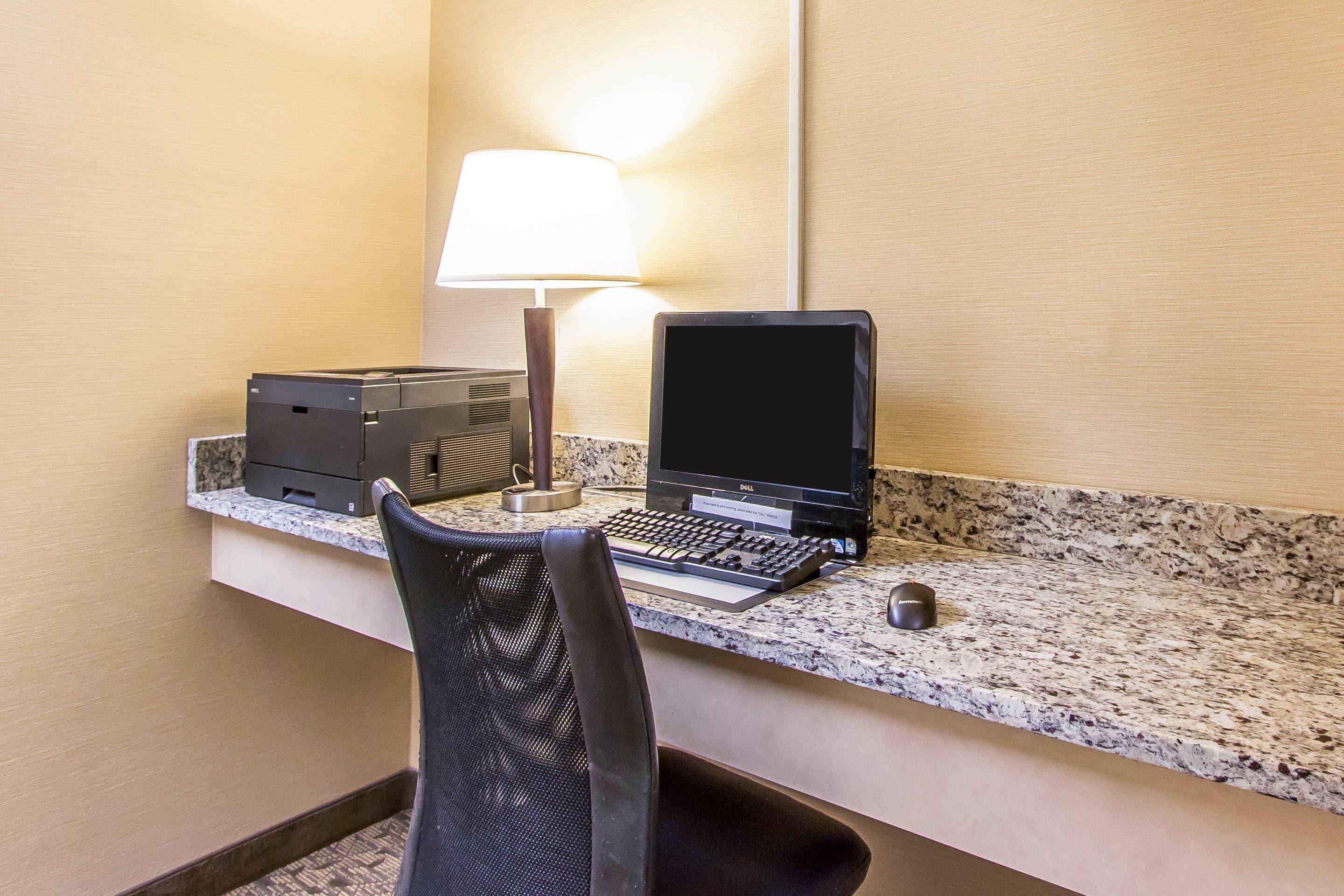 Computer in the lobby | MainStay Suites Brentwood-Nashville