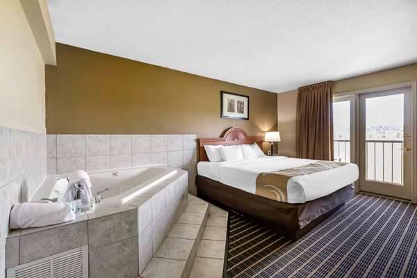  - Quality Inn & Suites Sevierville