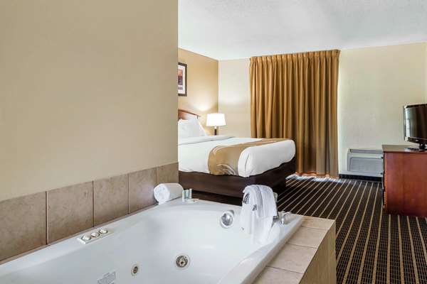  - Quality Inn & Suites Sevierville