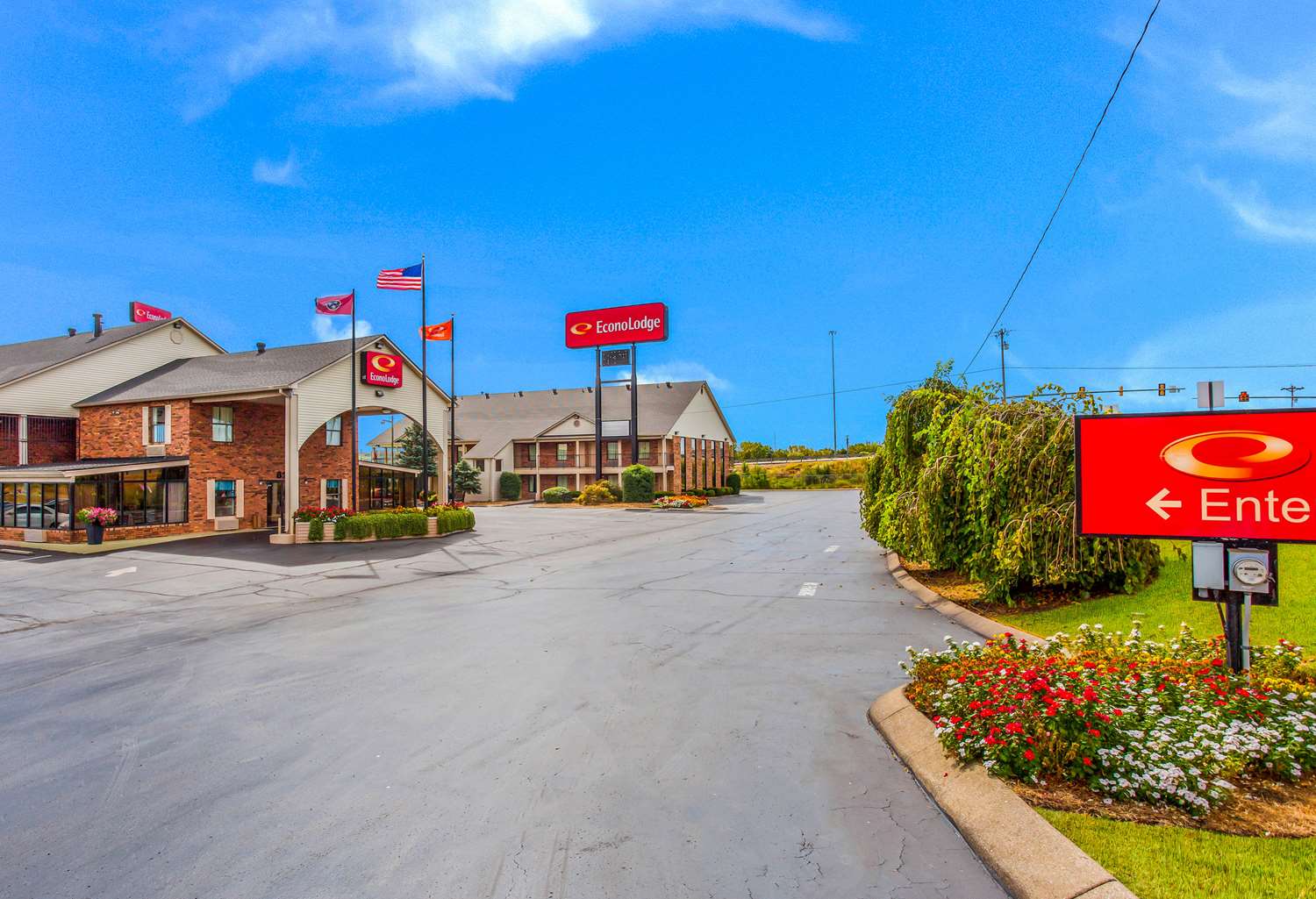 Econo Lodge Lebanon, TN See Discounts