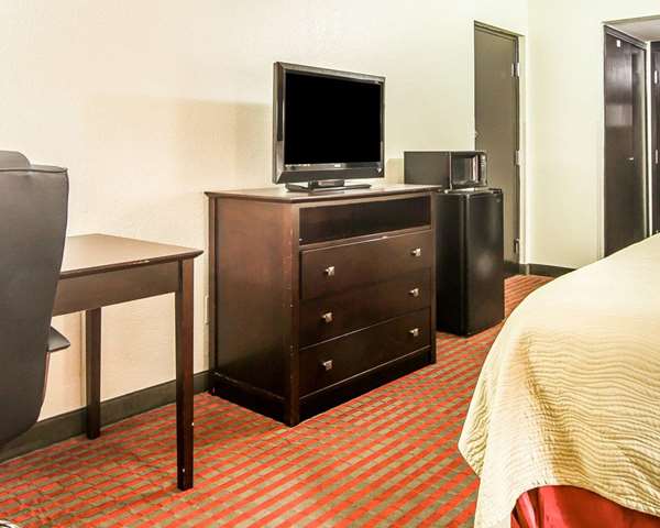 Suite - Quality Inn West Sweetwater - I-75, Exit 60