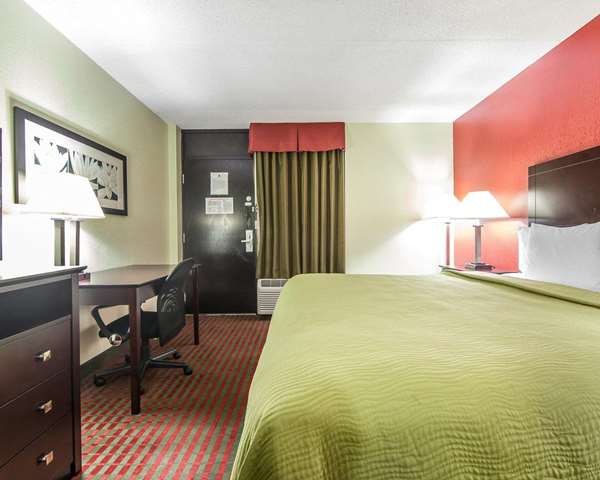 Suite - Quality Inn West Sweetwater - I-75, Exit 60
